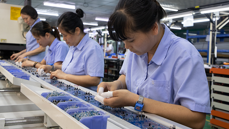 聲峰超聲波生產(chǎn)線